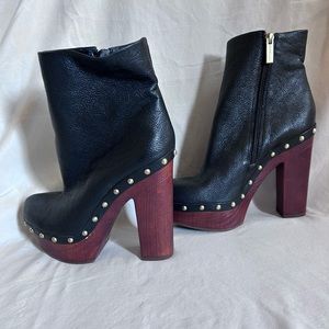 BCBGeneration Renegade Black Leather Studded Clog Platform Boots Size 8m/38